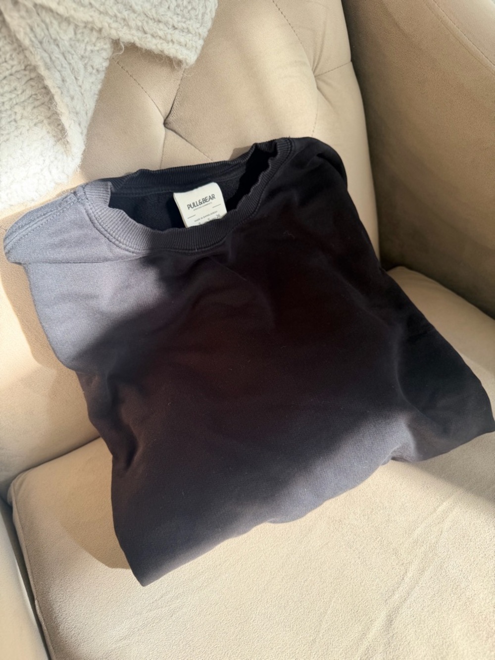 Pull&Bear Black Pullover Crewneck